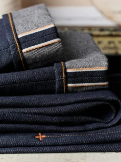 Imogene + Willie Denim*barton indigo rigid