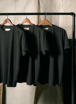 Imogene + Willie T-Shirts*classic knit faded black crew