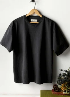 Imogene + Willie T-Shirts*faded black knit box crew