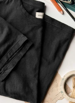 Imogene + Willie T-Shirts*faded black knit pocket tee