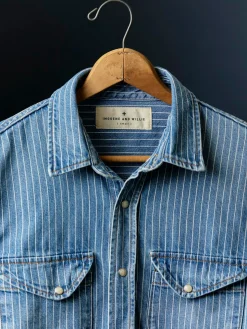 Imogene + Willie Shirts*hayes indigo stripe pearl snap